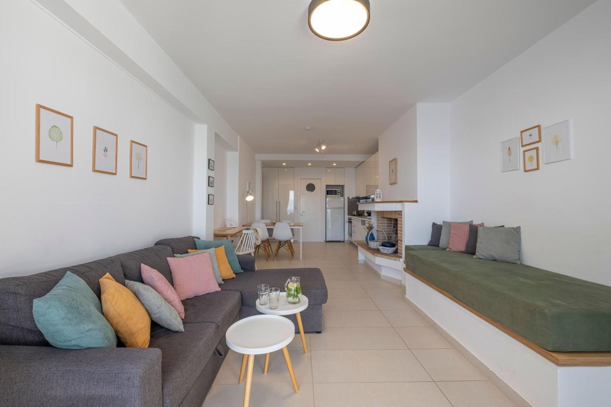 Luxurioeses Apartment Mit Einem Schlafzimmer Direkt Am Wasser, Meerblick Kivérion Eksteriør bilde